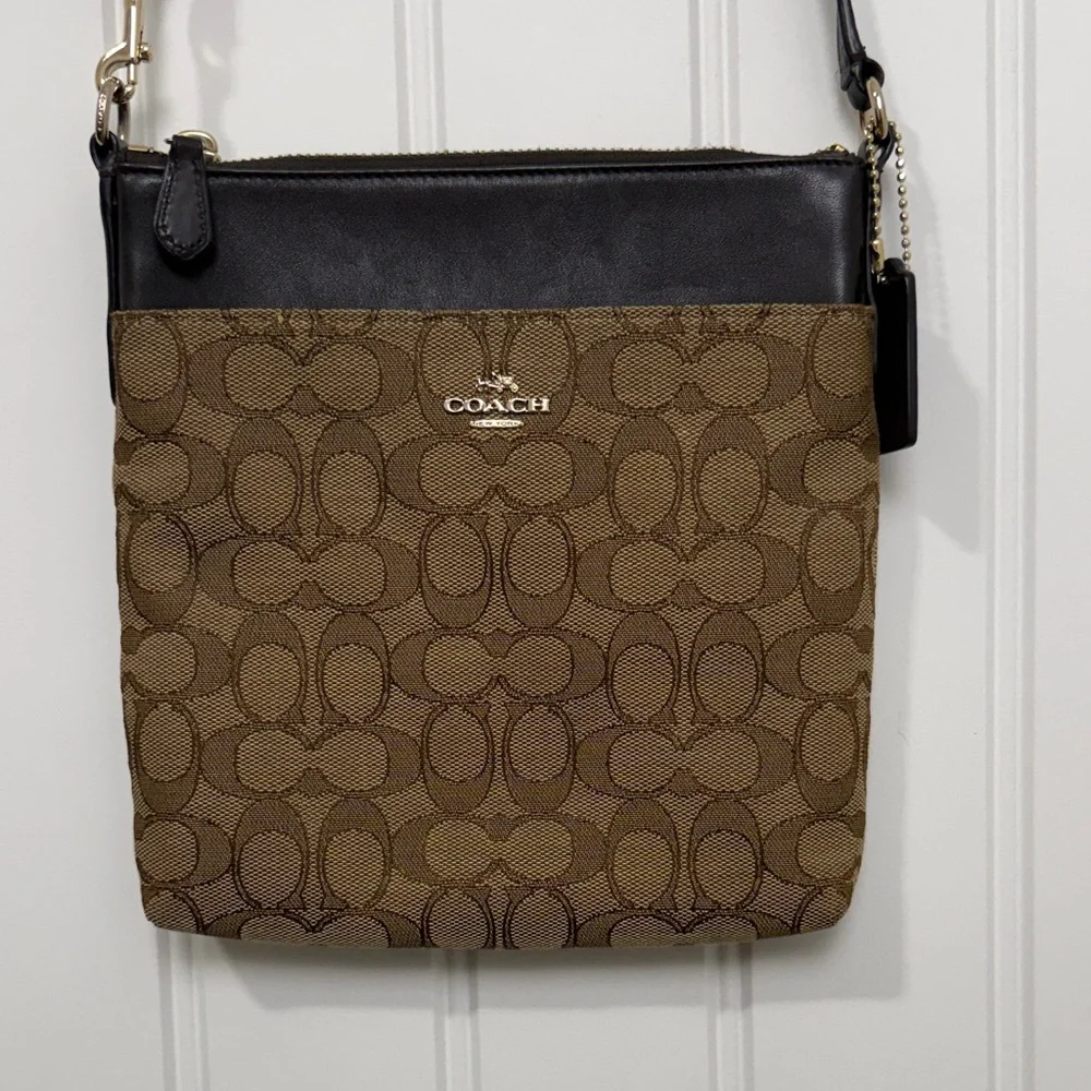 Coach Tan and Brown Signature Crossbody Bag - Picture 2 of 8